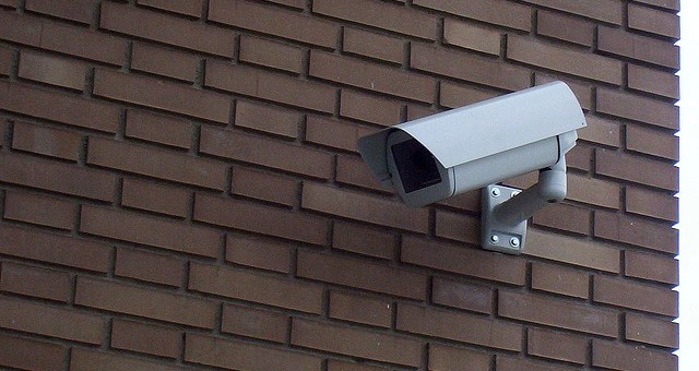 ¿Quién puede Instalar Videocámaras en la Comunidad de Propietarios?